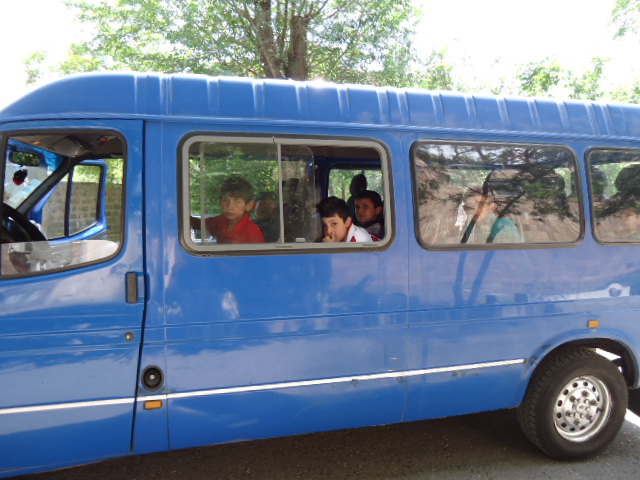 Un nouveau bus pour les sorties à l’orphelinat de Vardachen